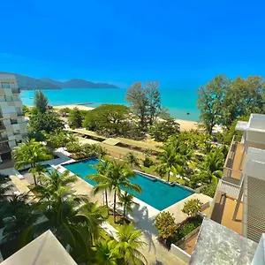 https://beachfront-resort-by-the-sea-w-pool-batu-ferringhi.penanghotels.org