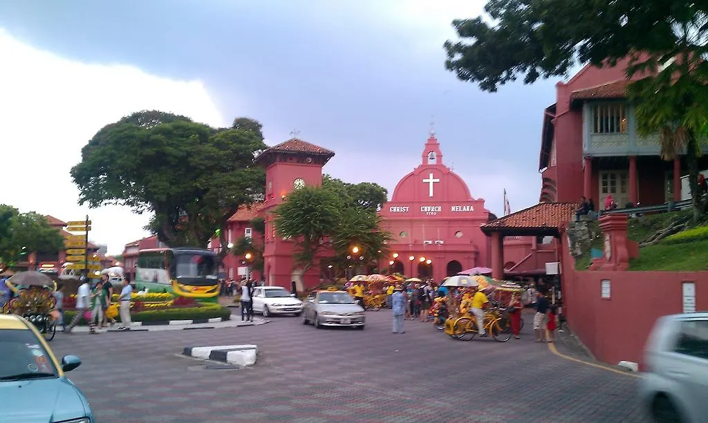 Hallmark Crown Hotel Malacca 4*,