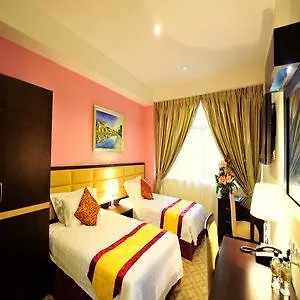Hallmark Crown Hotel Malacca 4*,